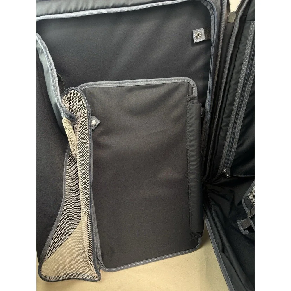 Travelpro Platinum Elite Medium Spinner Expandable Suitcase Luggage